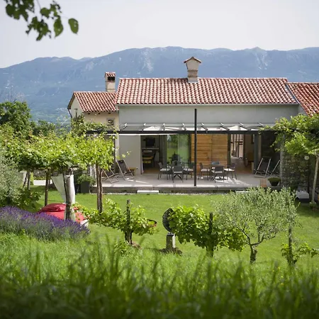 Vila Artes With Free Hot Tub & Sauna