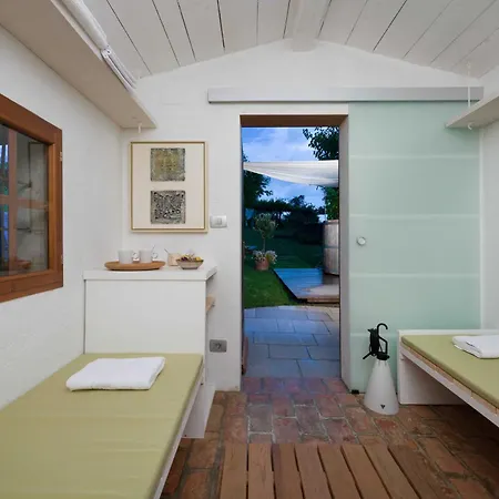 Artes With Free Hot Tub & Sauna Vila Branik