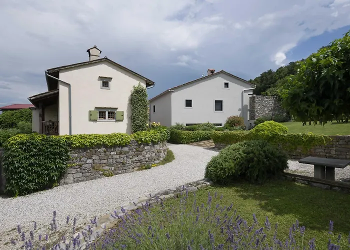 فيلة Artes With Free Hot Tub & Sauna