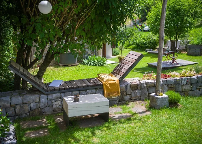 Artes With Free Hot Tub & Sauna Villa