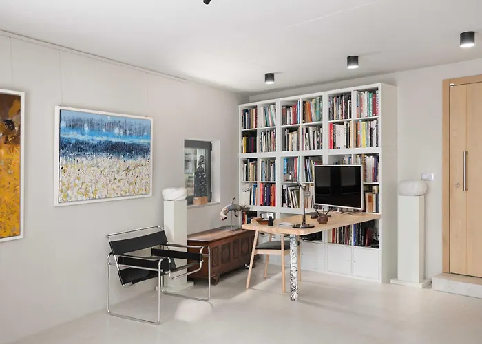 Artes With Free Hot Tub & Sauna فيلة